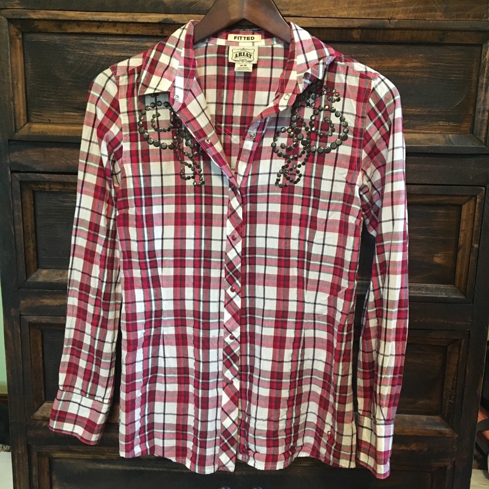 Women’s Ariat long sleeve button down
